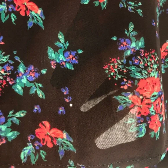 I Heart Ronson Button Down Black Floral Blouse Size L - Picture 11 of 11